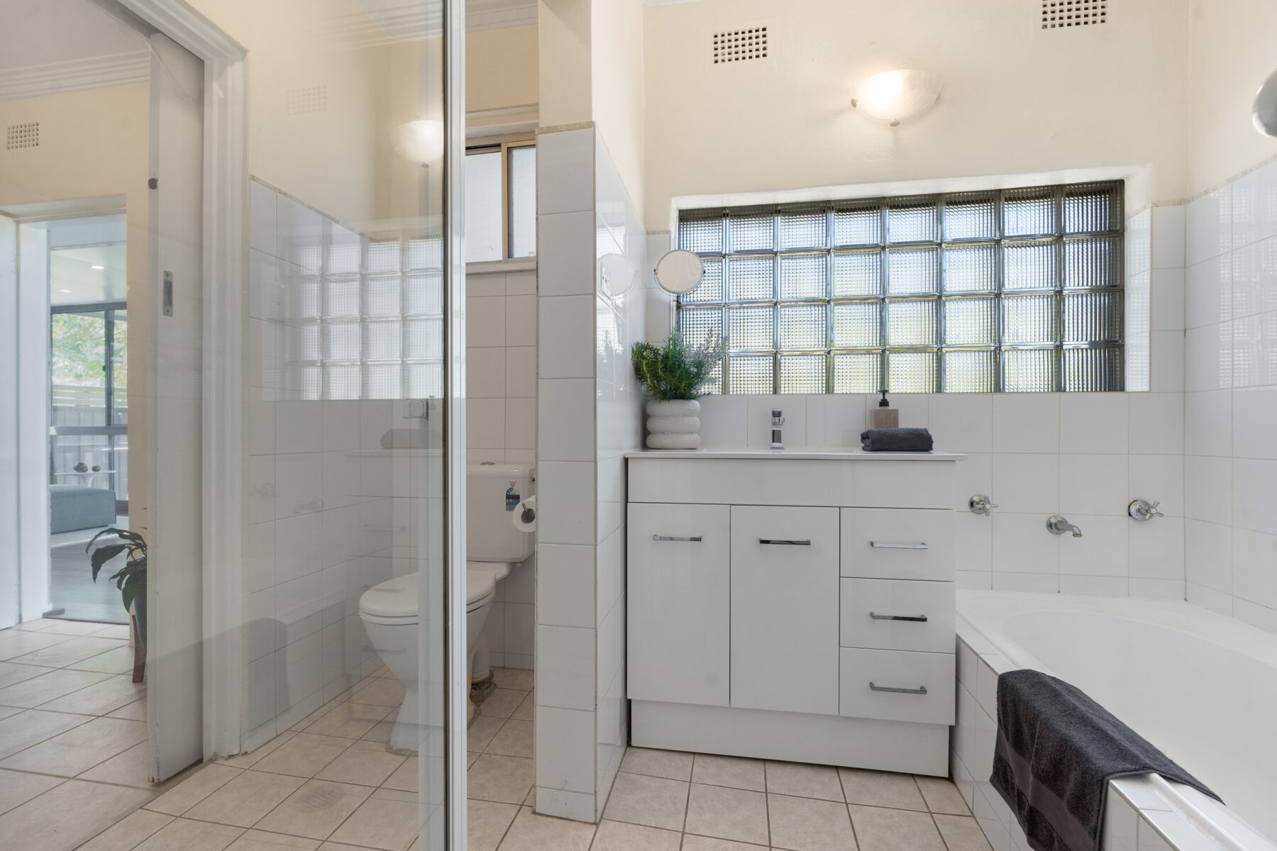 Rental: Orange, NSW, 2800 photo-6