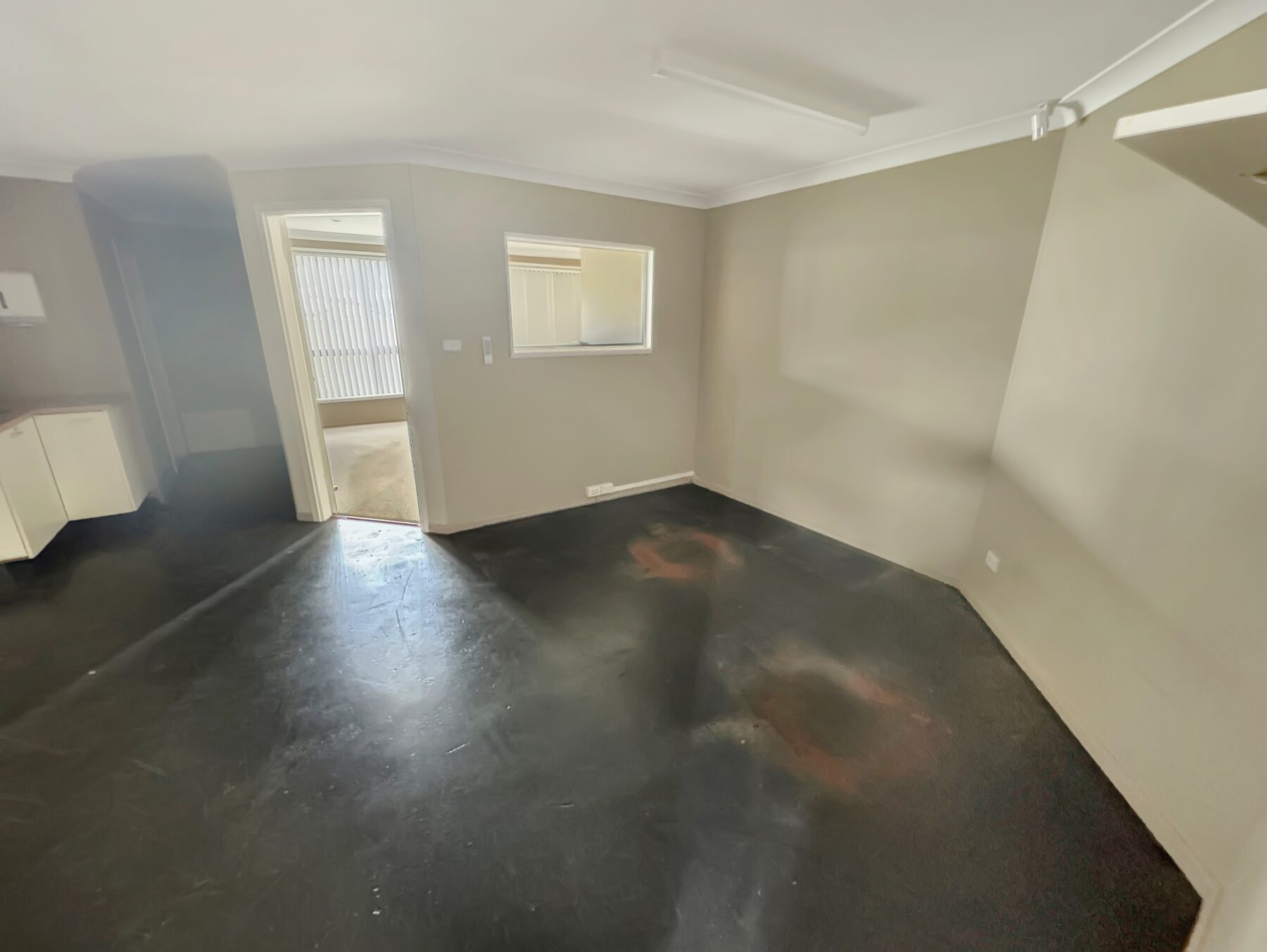 Rental: 69 Lords Place, Orange, NSW, 2800 photo-3
