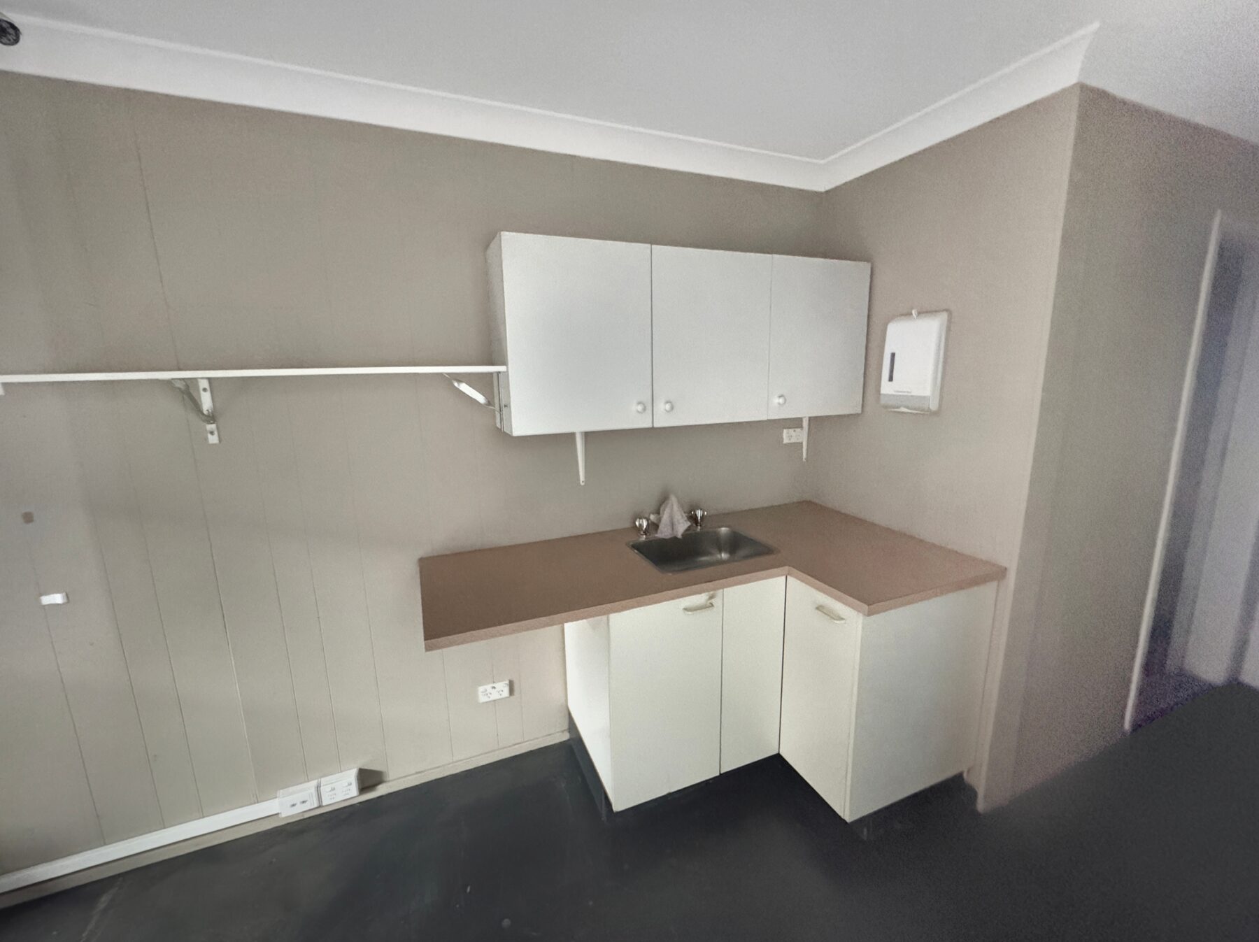 Rental: 69 Lords Place, Orange, NSW, 2800 photo-4