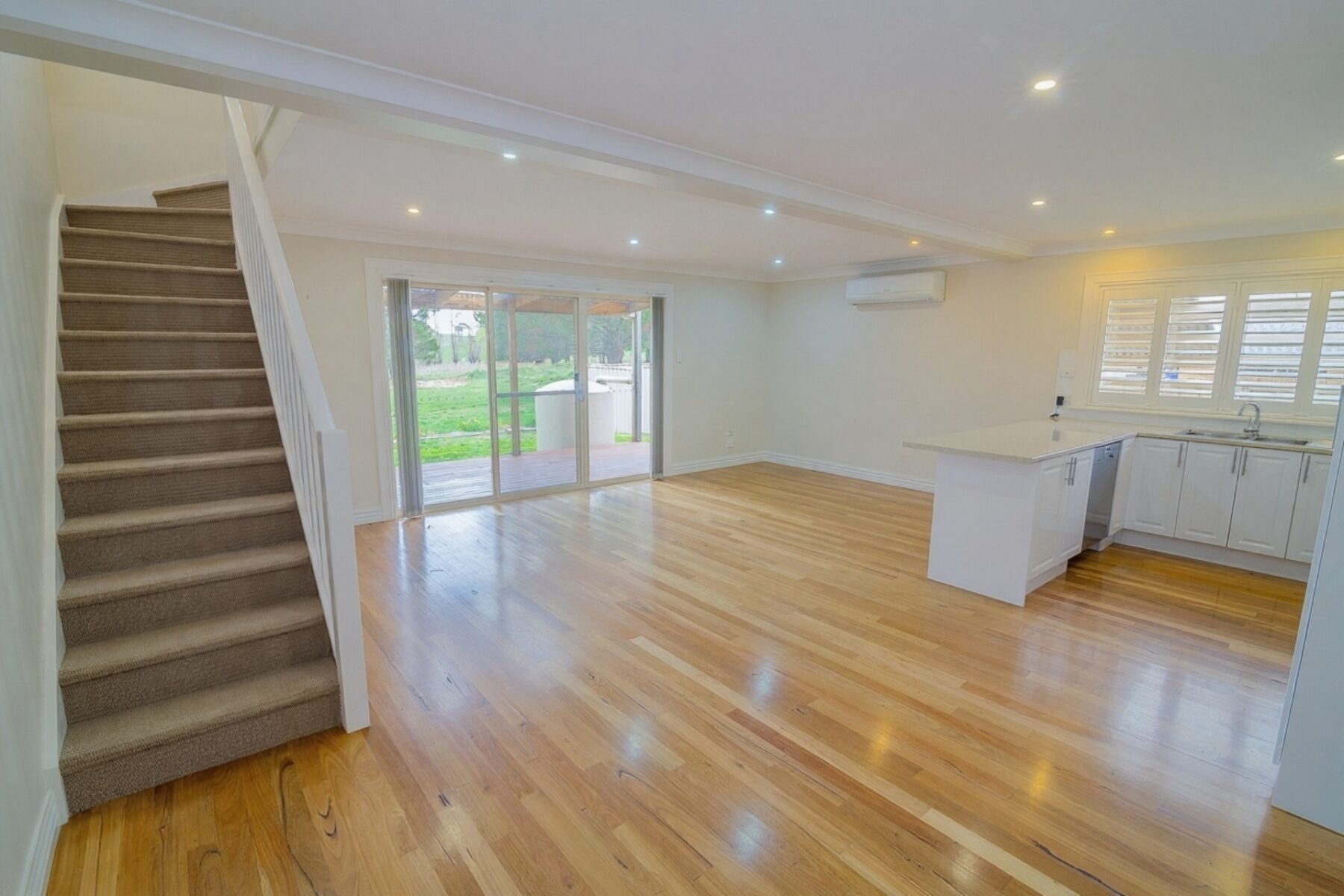 Property: 11A Unwin Street, MILLTHORPE, NSW, 2798 photo-2