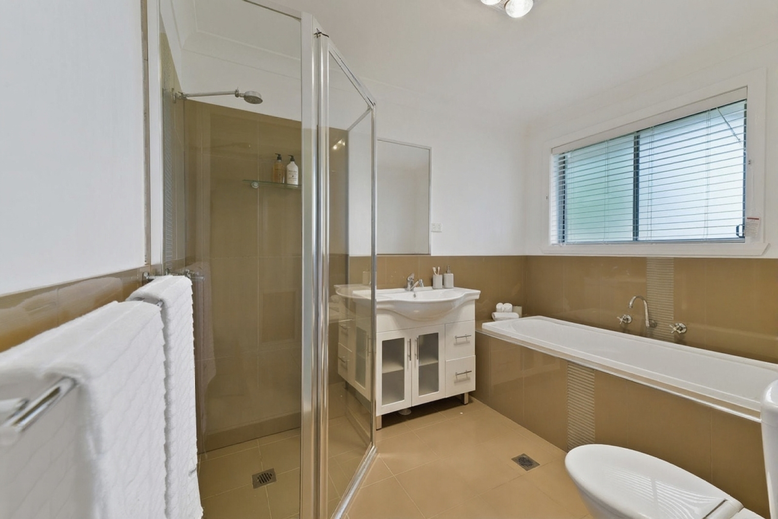 Property: 2 Palermo Street, ORANGE, NSW, 2800 photo-9