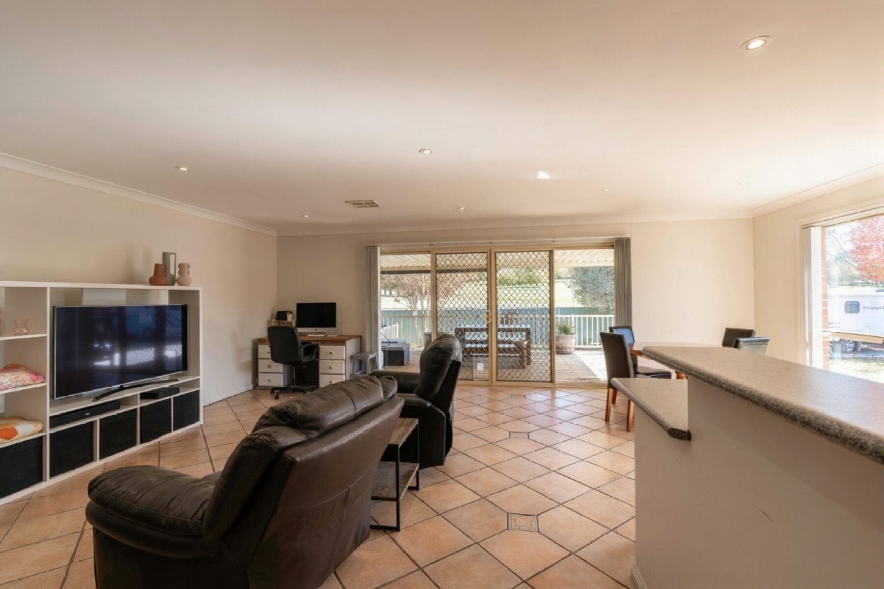 Property: 42 Lawson Crescent, ORANGE, NSW, 2800 photo-2