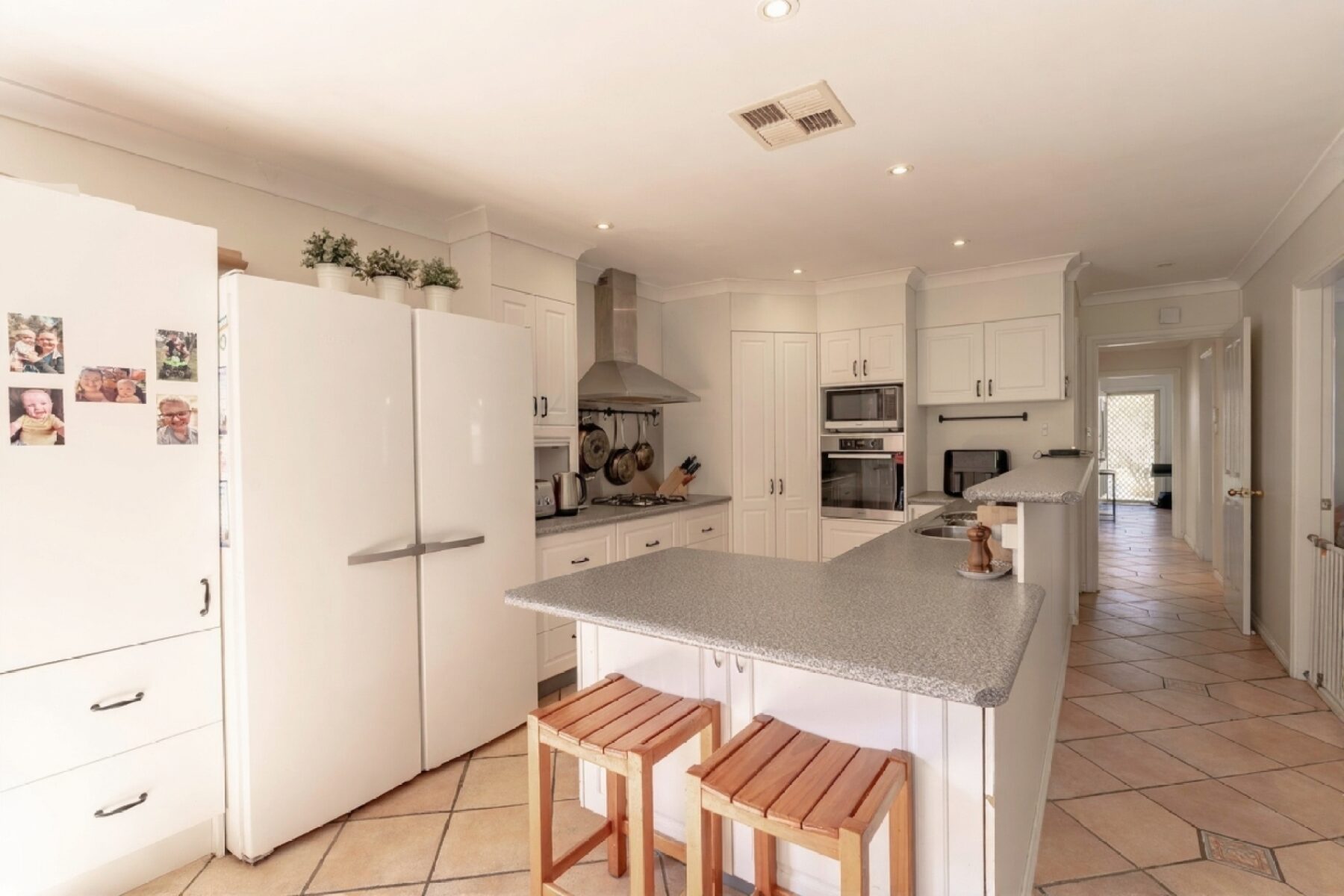 Property: 42 Lawson Crescent, ORANGE, NSW, 2800 photo-4