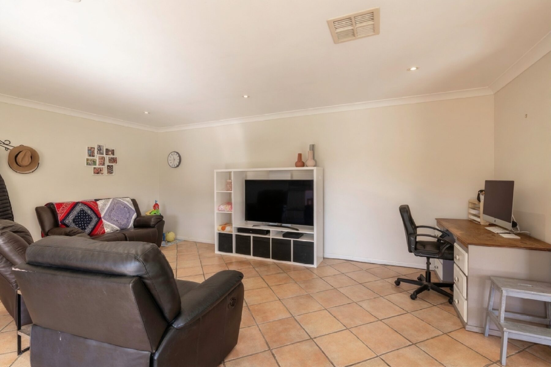Property: 42 Lawson Crescent, ORANGE, NSW, 2800 photo-6