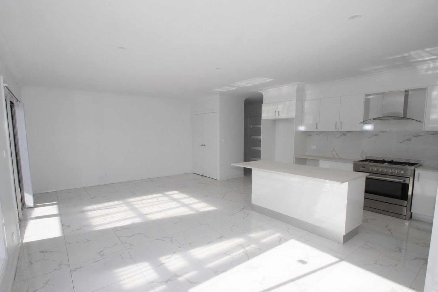 Property: 27 William Maker Drive, ORANGE, NSW, 2800 photo-2