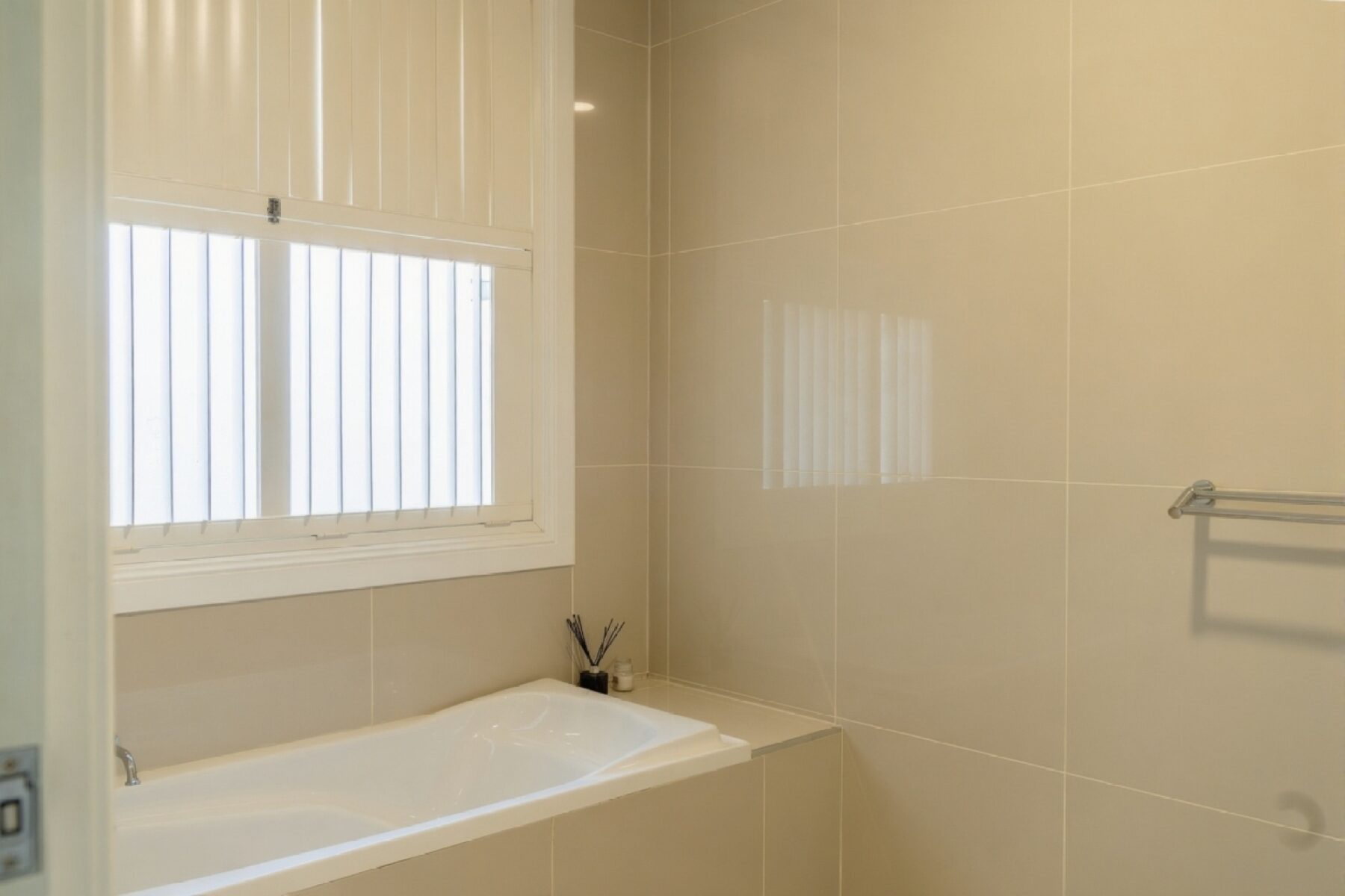 Property: 18 Diamond Drive, ORANGE, NSW, 2800 photo-11