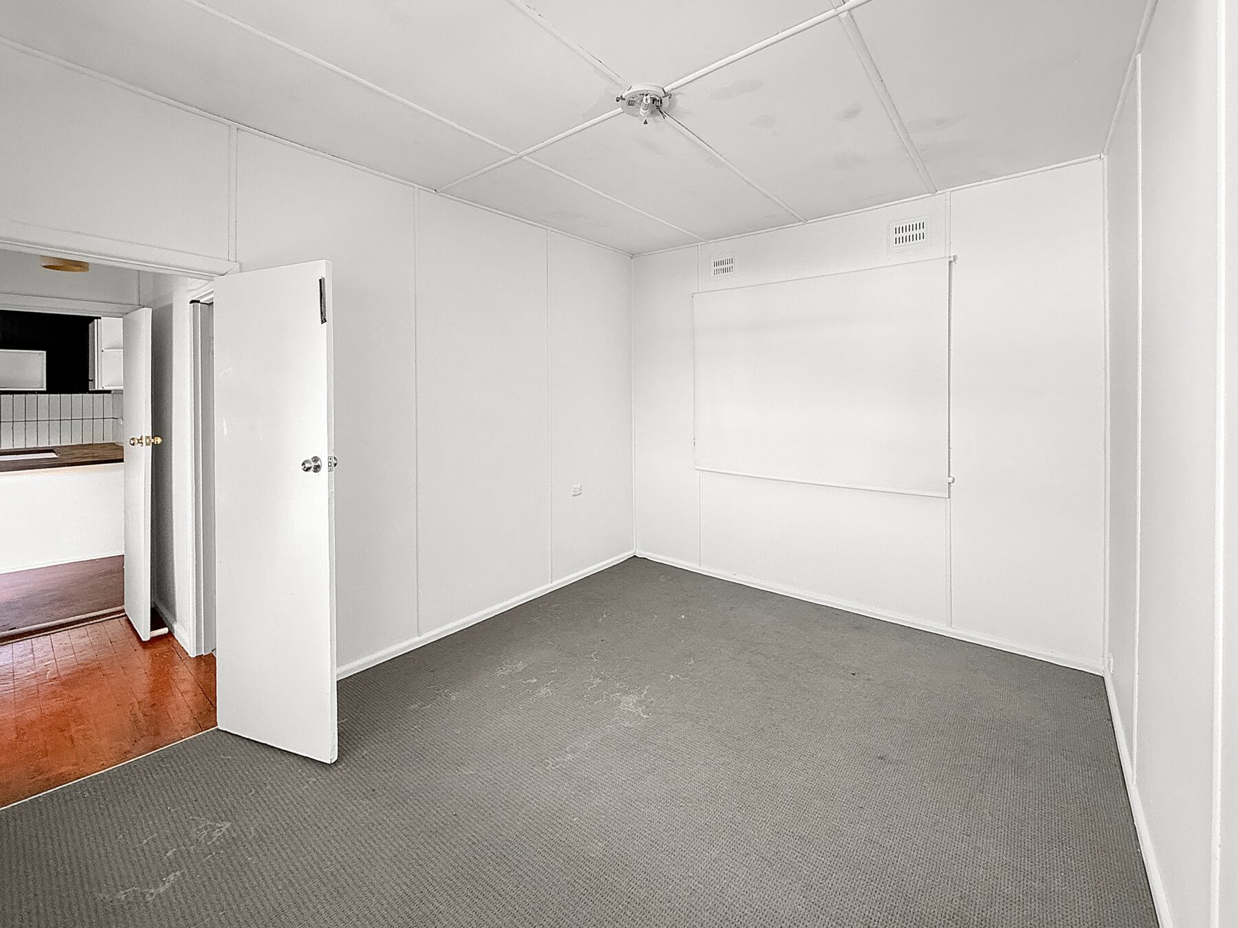 Rental: 29 Prince Street, Forbes, NSW, 2871 photo-5