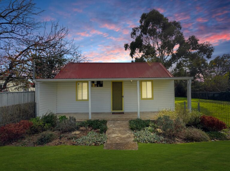 7 Stabback Street, MILLTHORPE, NSW, 2798