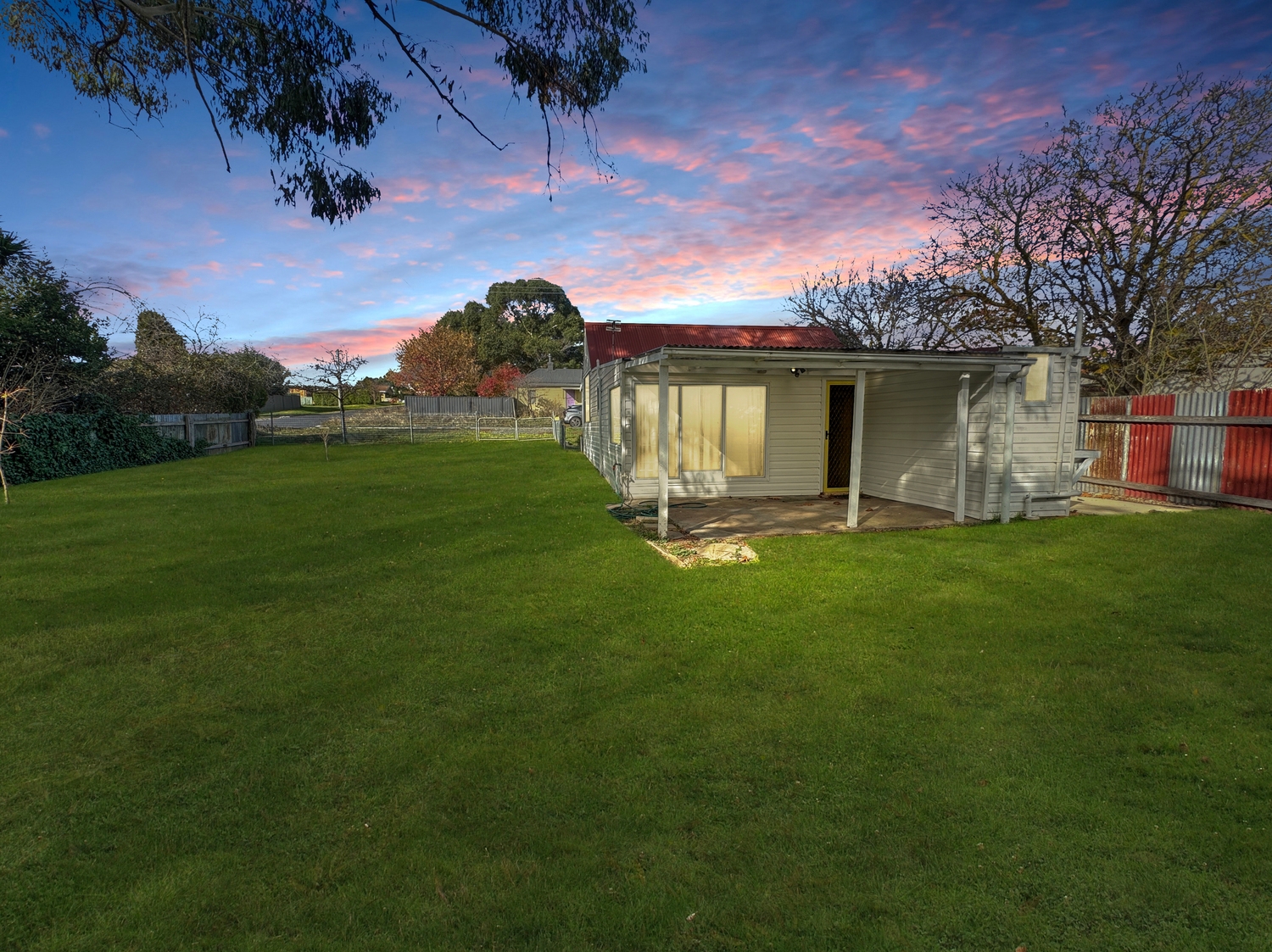 Rental: 7 Stabback Street, MILLTHORPE, NSW, 2798 photo-1